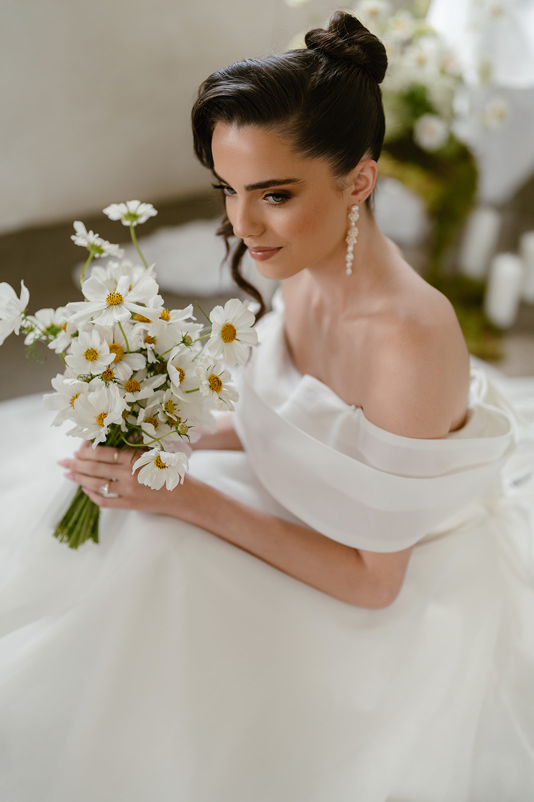 Bride with stunning natural complexion makeup by Sunshine Coast makeup artist Melita McDonnell