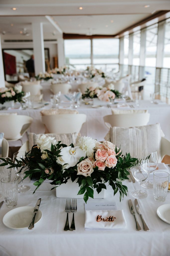 Wedding bridal table dining room