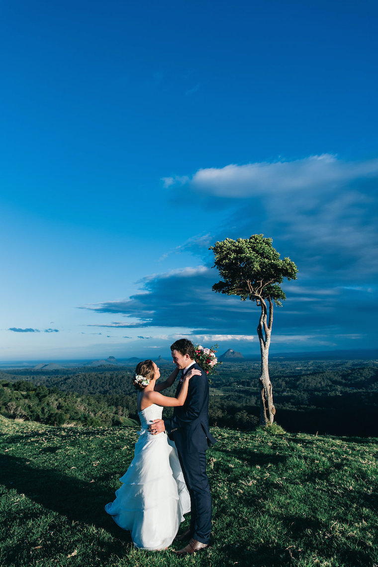 One Tree Hill Sunshine Coast wedding photos _ The Bride's Tree