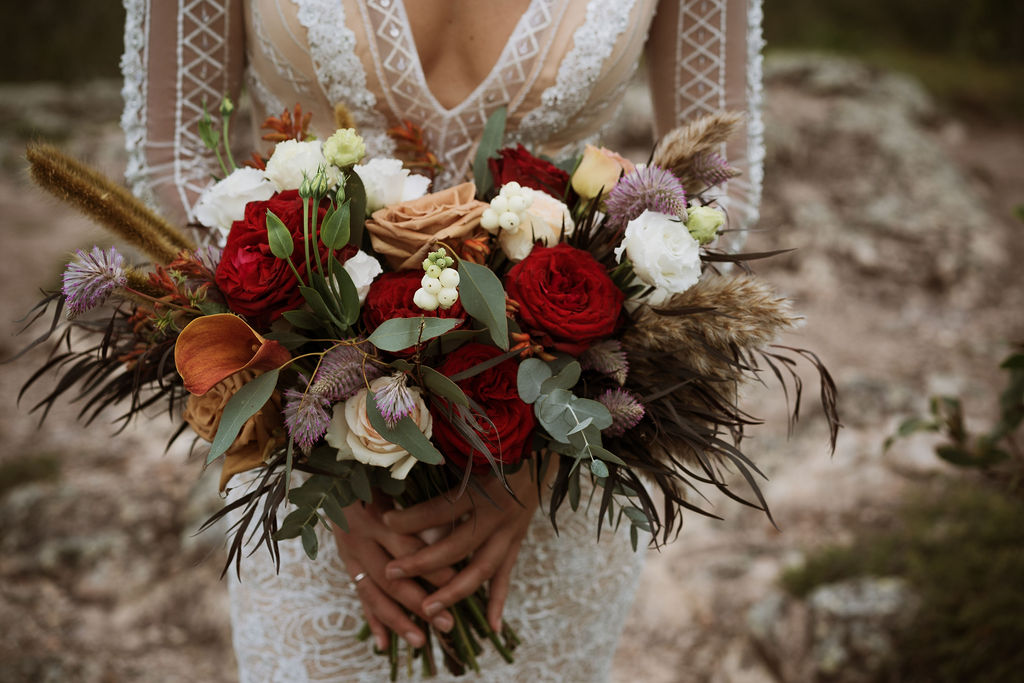 sunshine-coast-wedding-photography-terri-hanlon-photography-sunshine-brides-suncoast-flowers-allira-ashwell-3